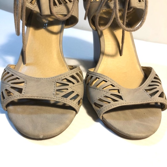 Chinese Laundry Tan Taupe Wedges 8.5 / 39 - Picture 6 of 11